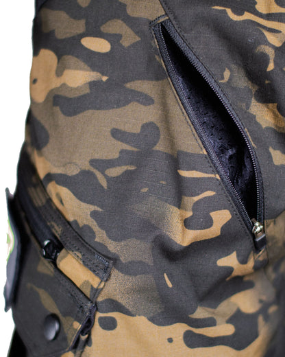 linear-gradient(135deg, rgba(74,90,73,1) 50%, rgba(155,151,129,1) 50%)